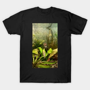 Green fish in the water T-Shirt